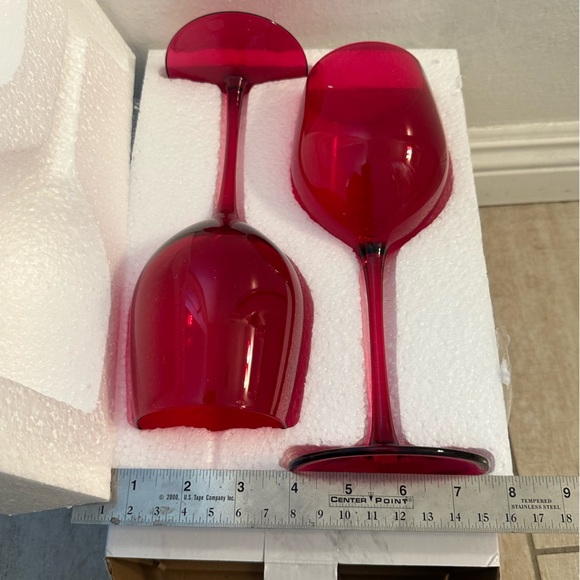 NIB CHIC & TONIC Colored Wine Glasses - Set of 2 - Picture 10 of 11
